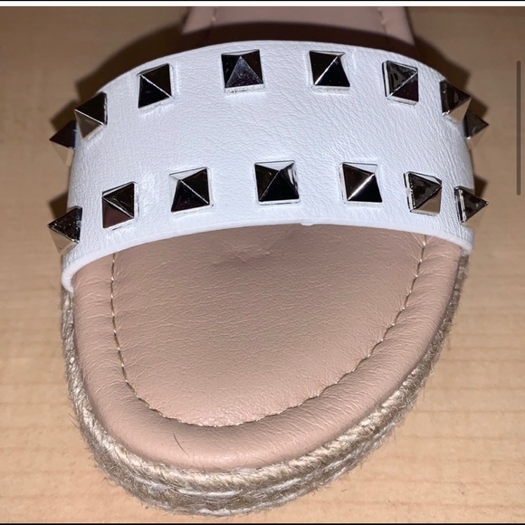 Cushionaire Women’s Platform Sandal - Picture 3 of 3